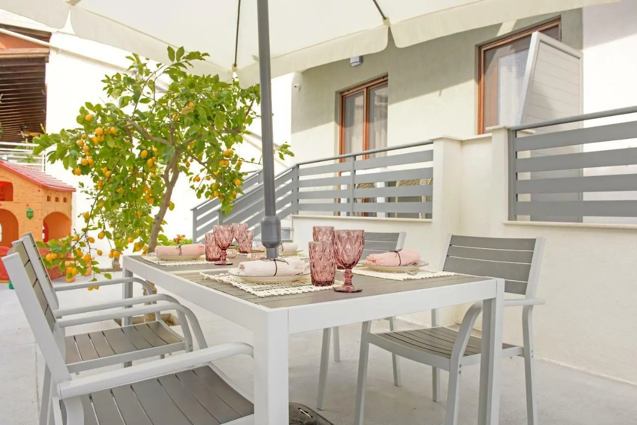 Ξενοδοχείο Meltemi Luxury Apartments Νέα Ρόδα